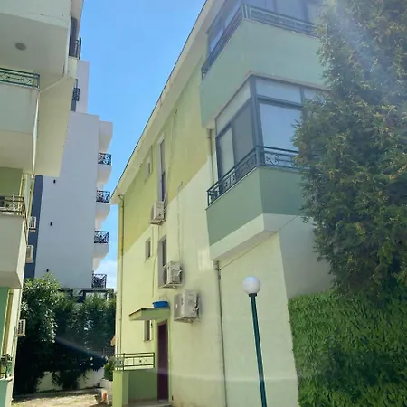 Apartment Golem House Luli